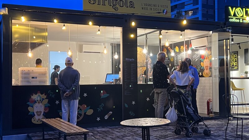 Universitatea Hyperion, Calea Calarasilor, ideal delivery - take away.