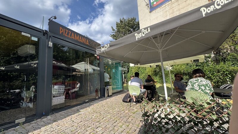 Universitatea Hyperion, Calea Calarasilor, ideal delivery - take away.